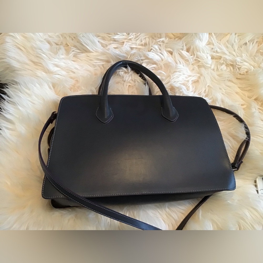 Genuine leather handbag. Made in Italy.